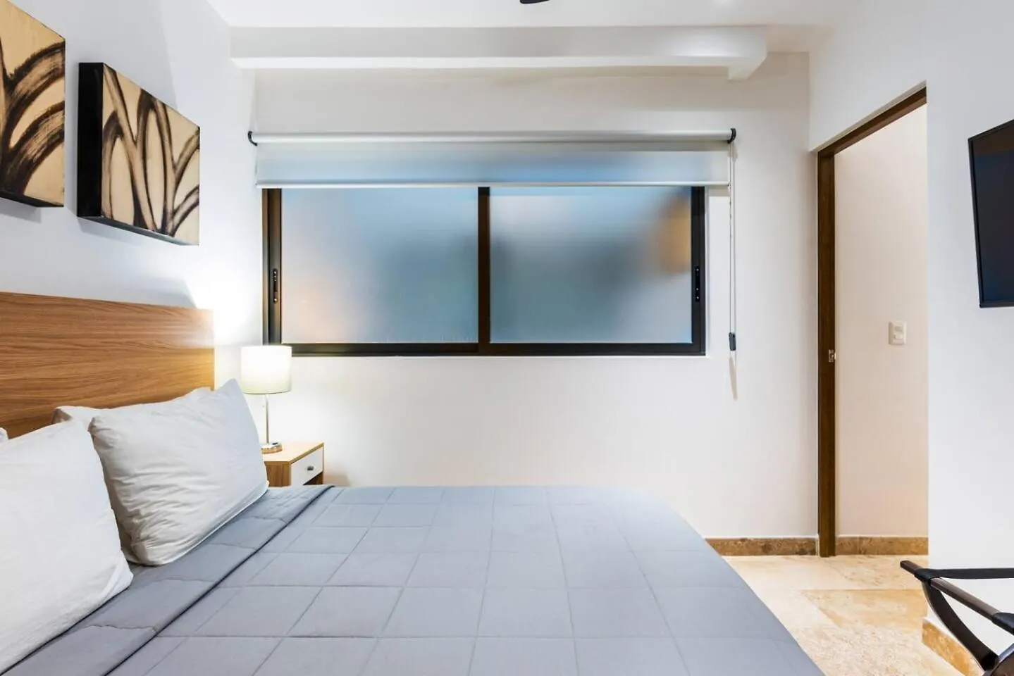 Apartment Private Room In Top Location 100Mb Condo Ipana Playa del Carmen
