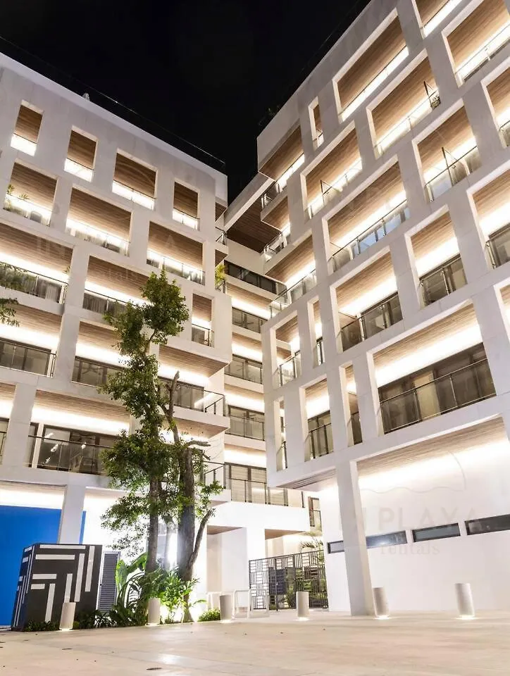 Private Room In Top Location 100Mb Condo Ipana Playa del Carmen