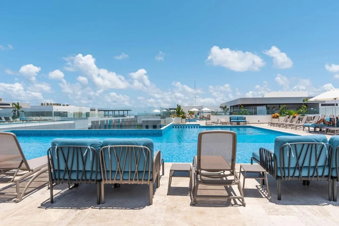 Private Room In Top Location 100Mb Condo Ipana Playa del Carmen